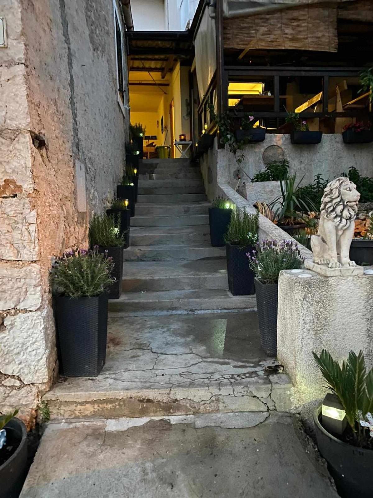 Apartment Kiro Milna (Hvar)