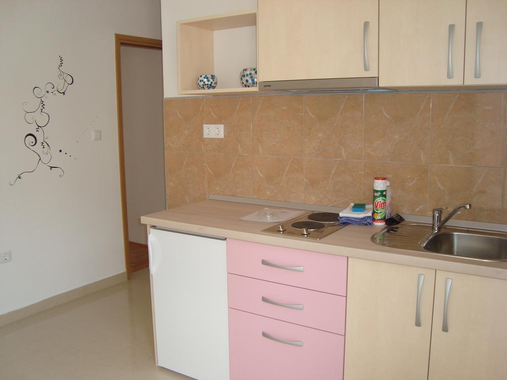 Kiro Apartment
